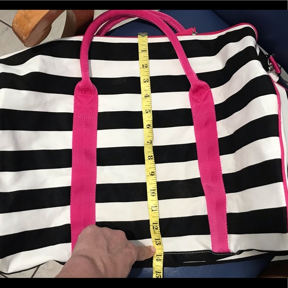 NWOT VS black/white striped pink handles weekender - Picture 13 of 14